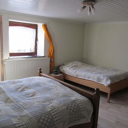 Вилла Les Chevrefeuilles Walcourt Экстерьер фото